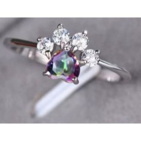 Heart Cut Topaz & Moissanite forming Cat Paw Bridal engagement ring in Titanium - Picture 3 of 5